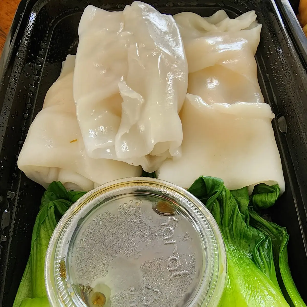 dumpling flat rice noodle 馳名水餃河粉